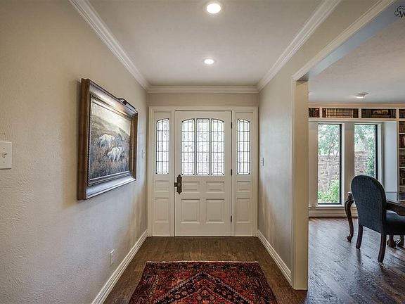 3rd image of 4404 Cedar Elm Ln