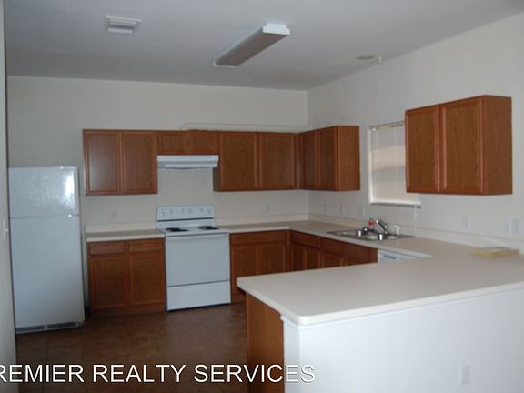 4th image of 3712 Los Lagos Dr