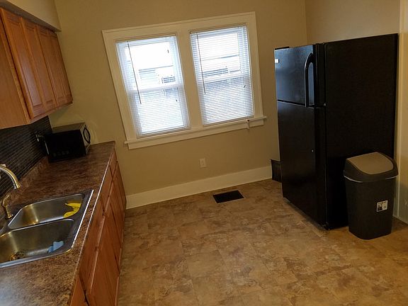 2nd image of 391 Falconer St
