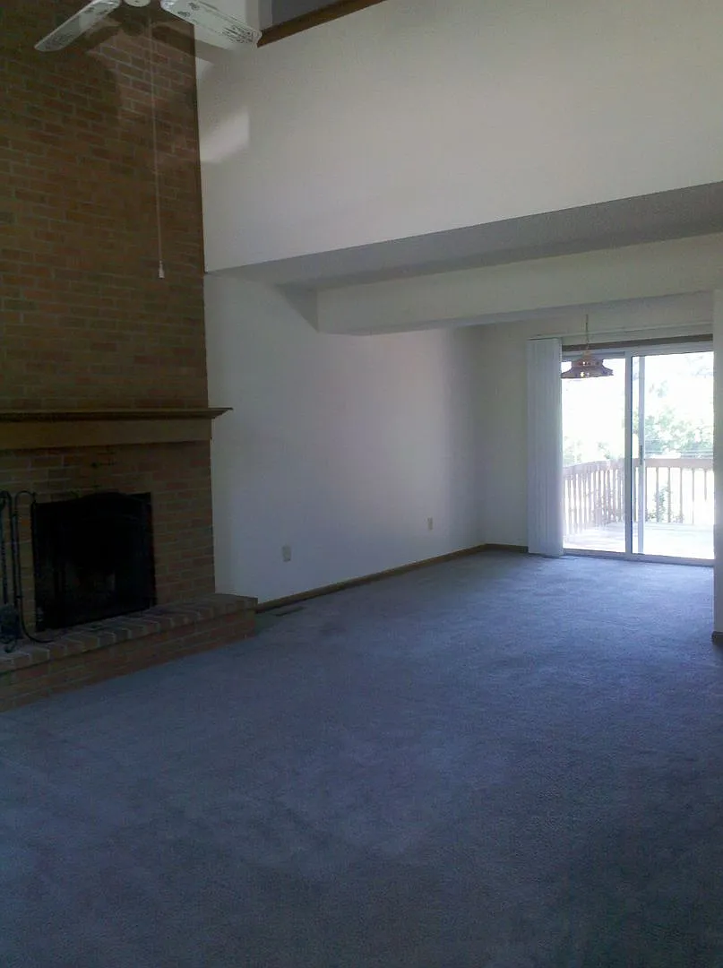 Building Photo - 1243B-1245A Pineview Trl