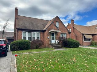 3914 Colony Rd, South Euclid, OH 44118