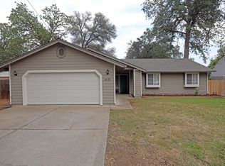 6121 Emerald Ln, Redding, CA 96001