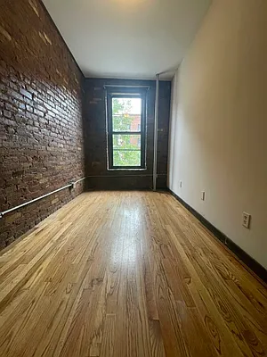 Rented by PocketBroker Inc | media 35