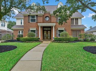 16102 Rainbow Lake Rd, Houston, TX 77095