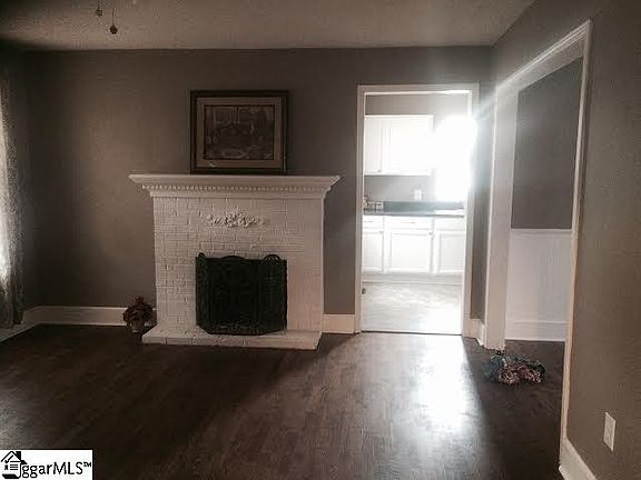 3rd image of 113 Woodland Dr