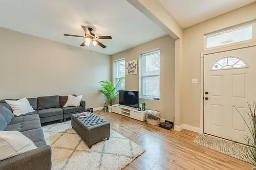4555 Oakland Ave #1 Photo 1