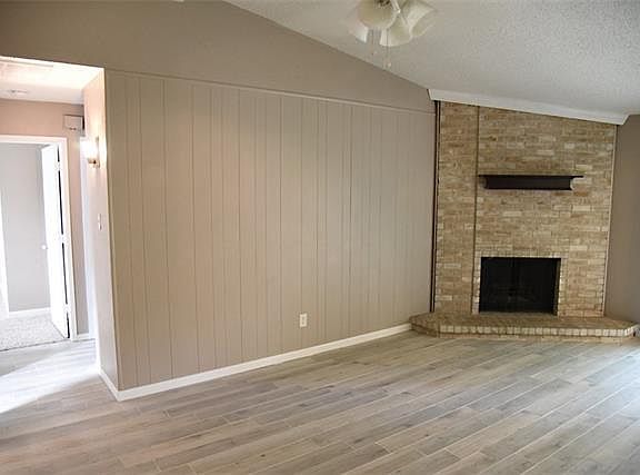 4th image of 5303 Duchess Ct
