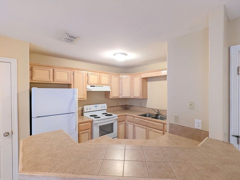 1st image of 721 Sonesta Ct #1