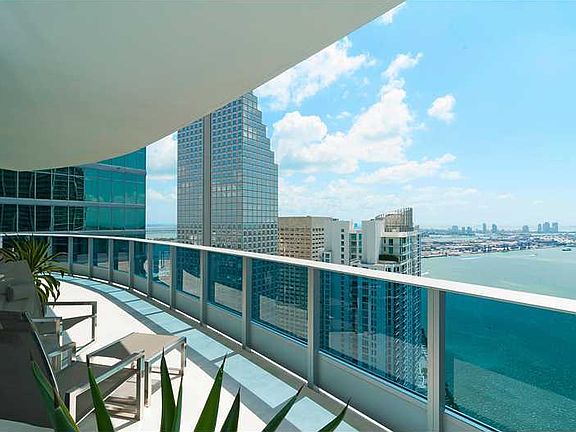2nd image of 200 Biscayne Blvd Wy #4701