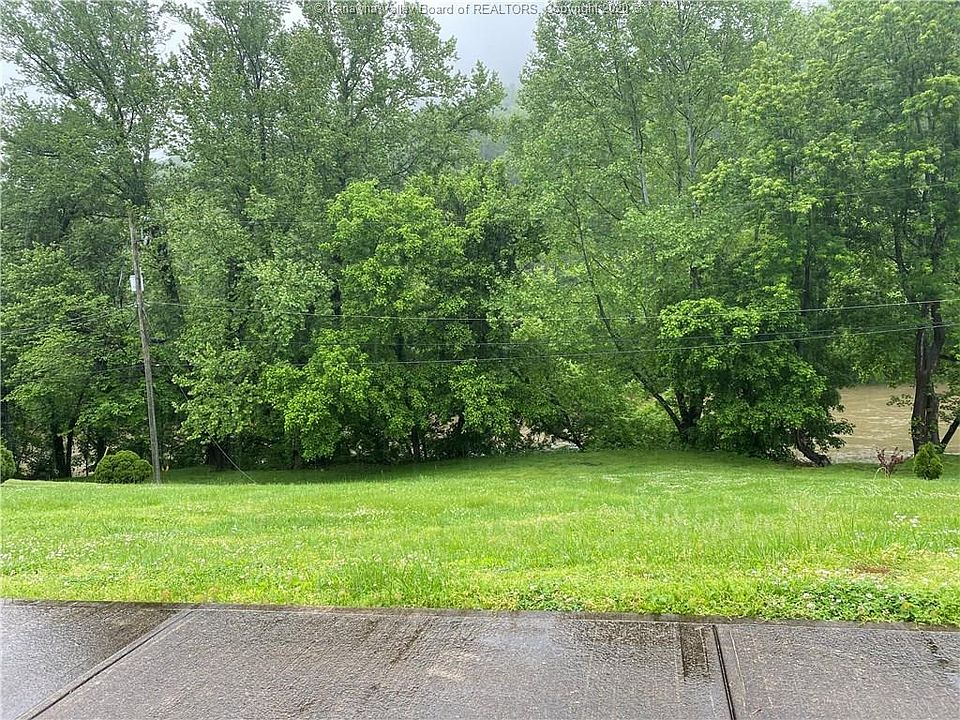 2nd image of 35 Rivers Edge Dr
