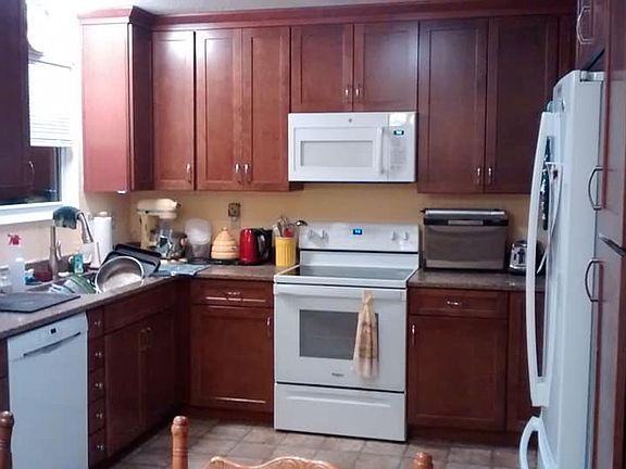 Soft-close cabinets & drawer