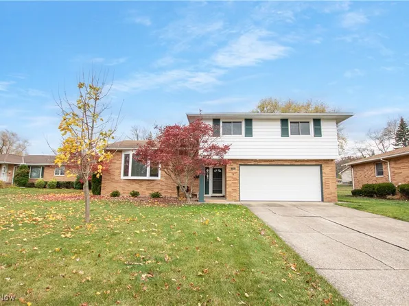 1184 Mayfair Dr, Seven Hills, OH 44131