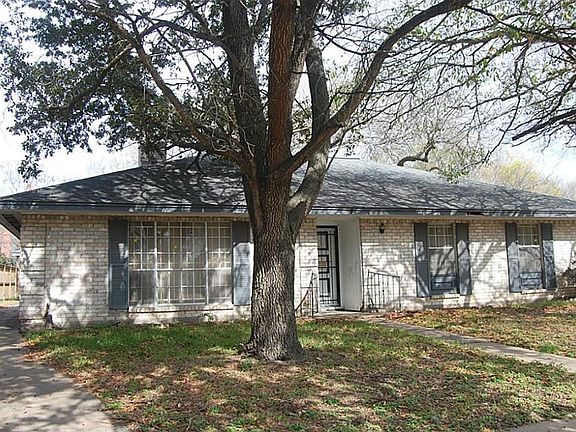 3rd image of 8022 Hazen St