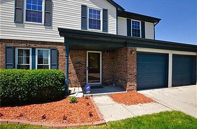 Great brick front home in Cooked Creek Heights. Fully fenced yard. 4 beds, 2.5 bath and an amazing four season sunroom. Don't miss out on this fabulous home.
