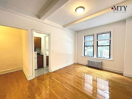 1st image of 155 E 52nd St APT 20A