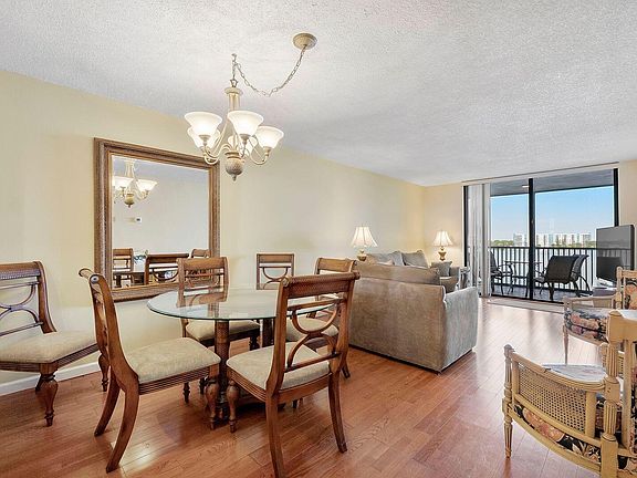 3rd image of 116 Lake Emerald Drive #403