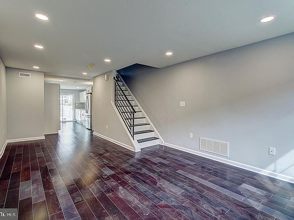 3rd image of 1225 Latona St