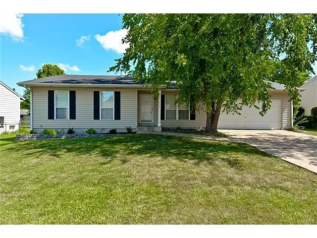 1325 Manuka Dr photo 1