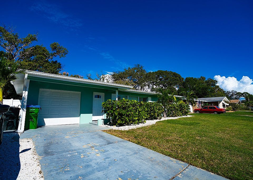 1st image of 13775 Barbados Dr