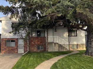 2412 W 35th St SE, Calgary, AB T2B0X3