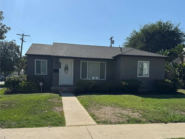 6837 Oak Park Ave — Photo 2