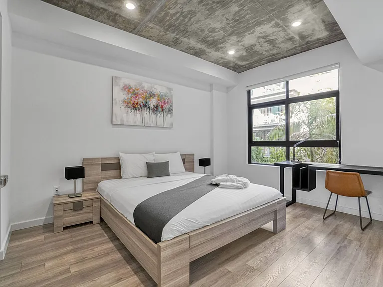 Maia Avira at Glendale Bedroom
