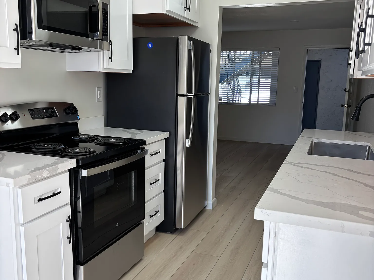 1 bed, 700 sqft, $3,395 — Photo 2