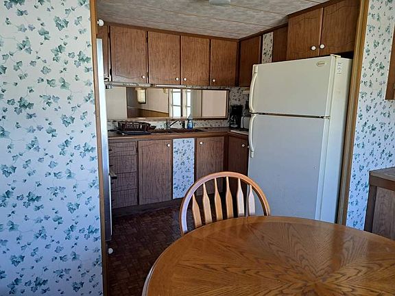 4th image of 39650 Sweetgum Ave