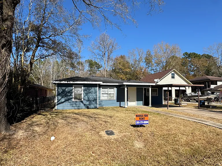3270 Christopher St — Photo 3