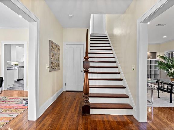 2nd image of 3030 Lincoln Blvd