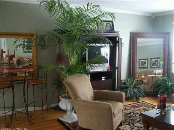 39 Founders Vlg, Clinton, CT 06413