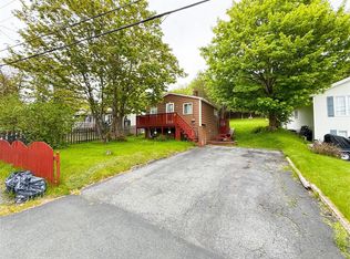 41 Hillview Dr E, St. John's, NL A1E1A8