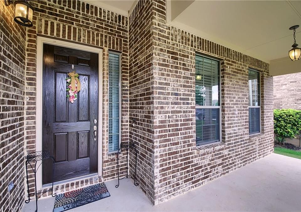1st image of 2813 Coral Valley Dr