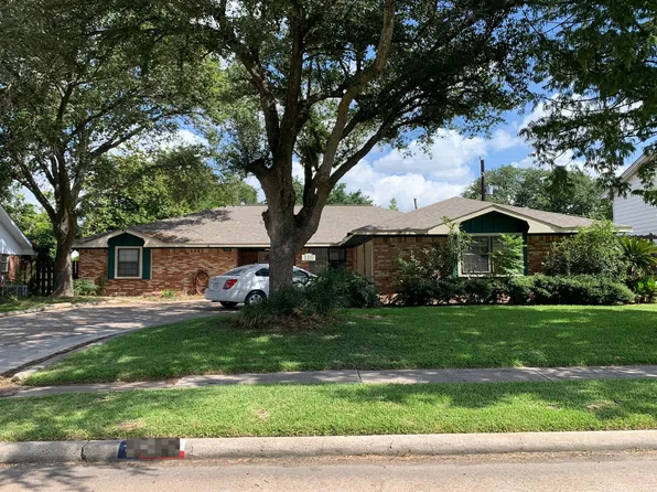 115 Coronation Dr, Houston, TX 77034
