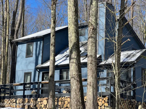 253 Wyalusing Dr, Pocono Lake, PA 18347