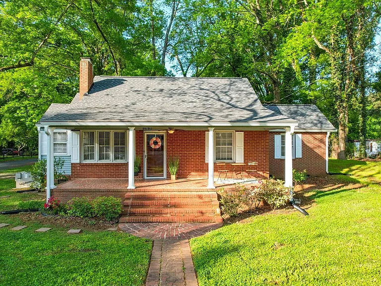 2976 Shady Ln — Photo 1