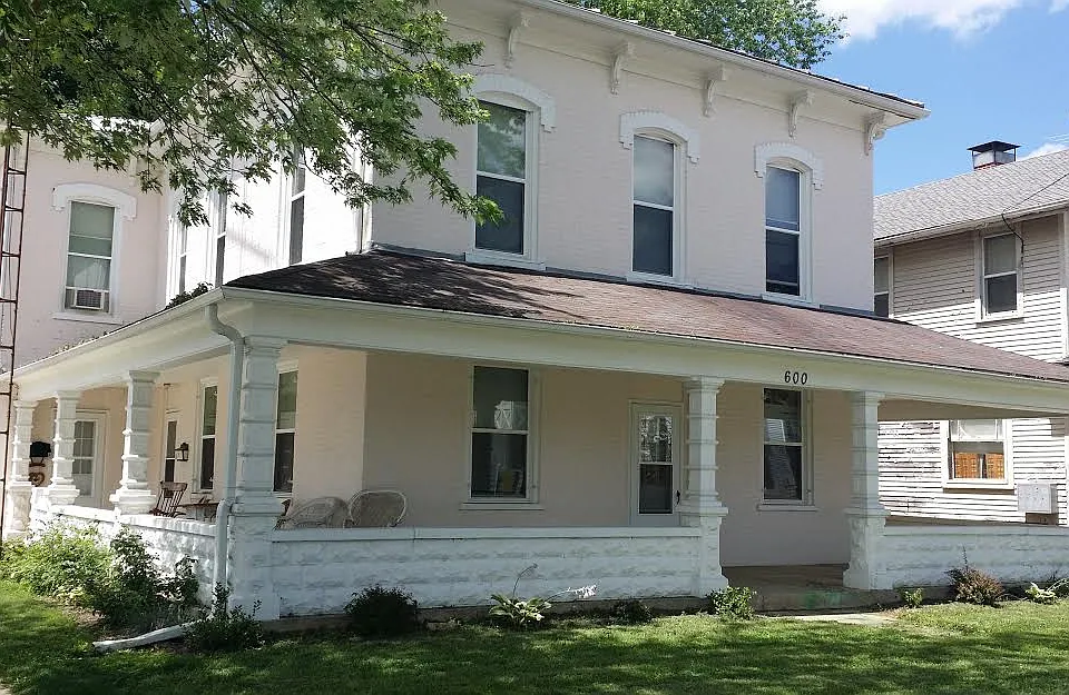 600 E Main St