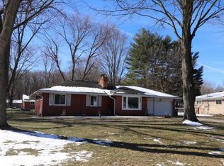 1079 Birchwood Dr, Temperance, MI