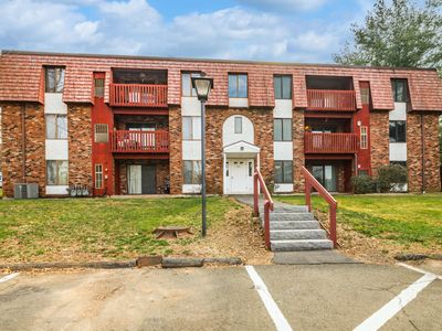 85 Woodsedge Drive APT 6A, Newington, CT, 06111