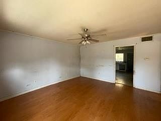 3rd image of 4409 King St