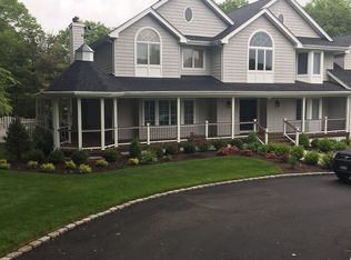 7 Wild Run, Smithtown, NY 11787