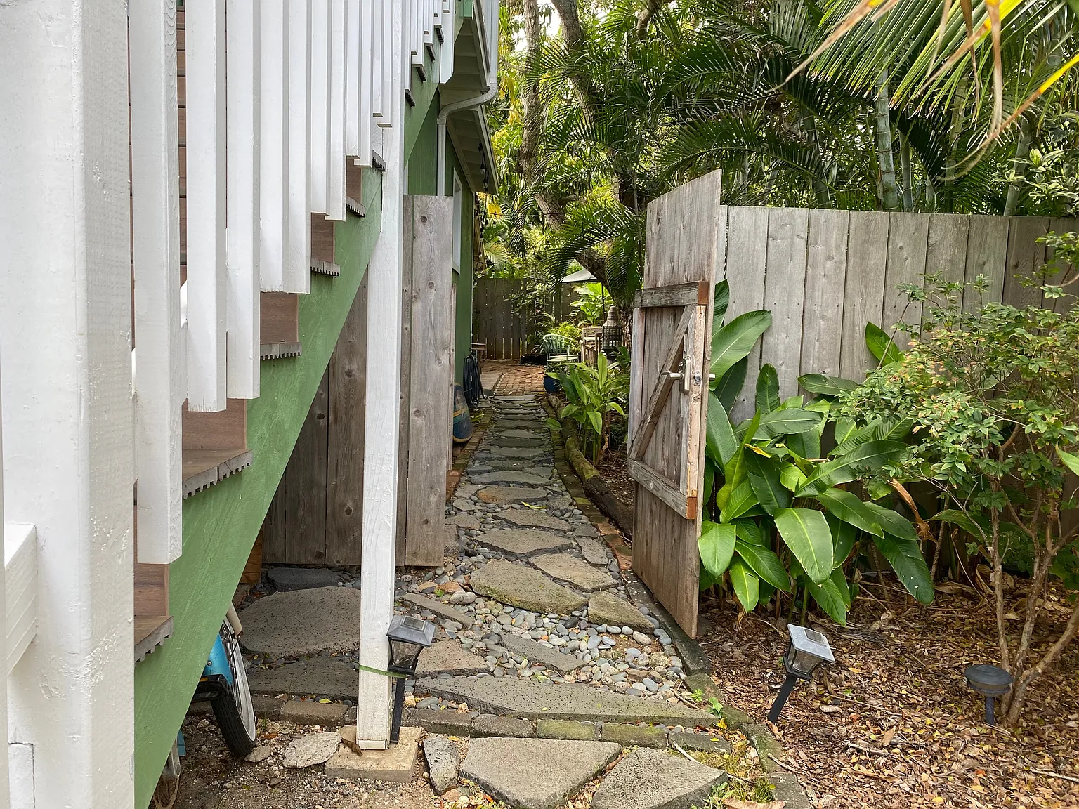 Kaneohe Bay Dr, Kailua — Photo 3