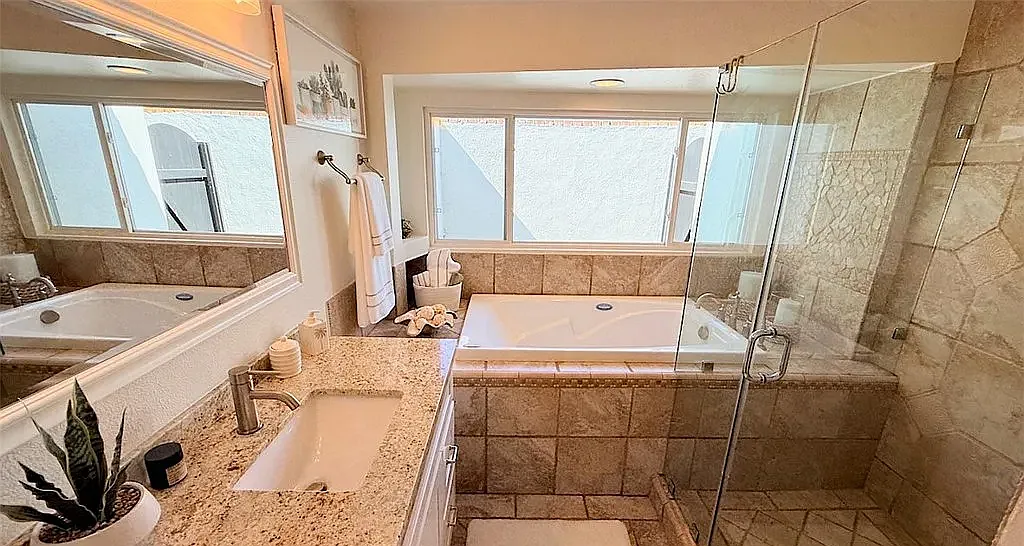 26351 Tarrasa Ln — Photo 4