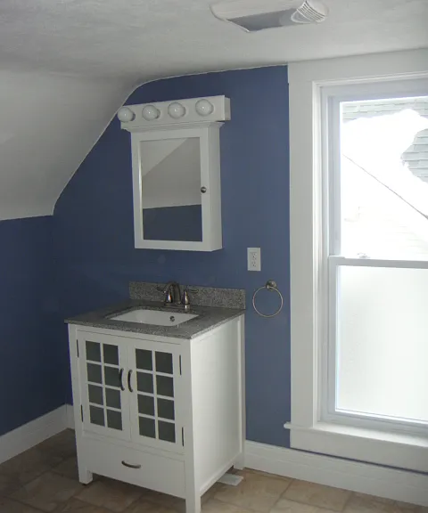 214 E Bremer St — Photo 7