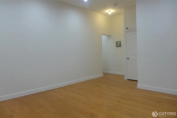 Rented by Oxford Property Group | media 30