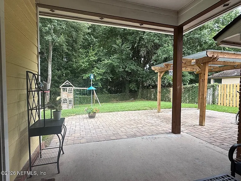 1484 Wild Iris Ln — Photo 13