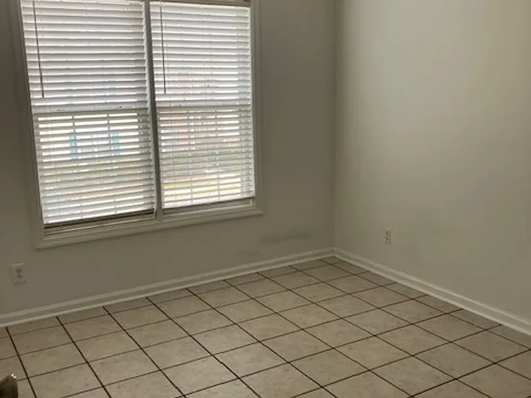 909H Litchfield Way — Photo 9