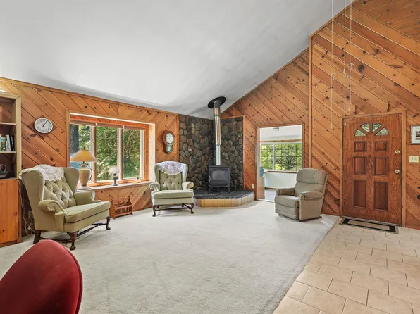 2541 Lewiston Rd, Lewiston, CA 96052