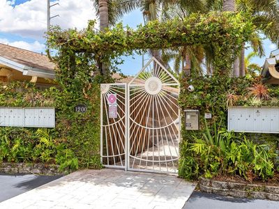 1200 NE 17th Court #8, Fort Lauderdale, FL, 33305