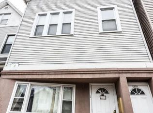 3256 N Southport Ave #112, Chicago, IL 60657